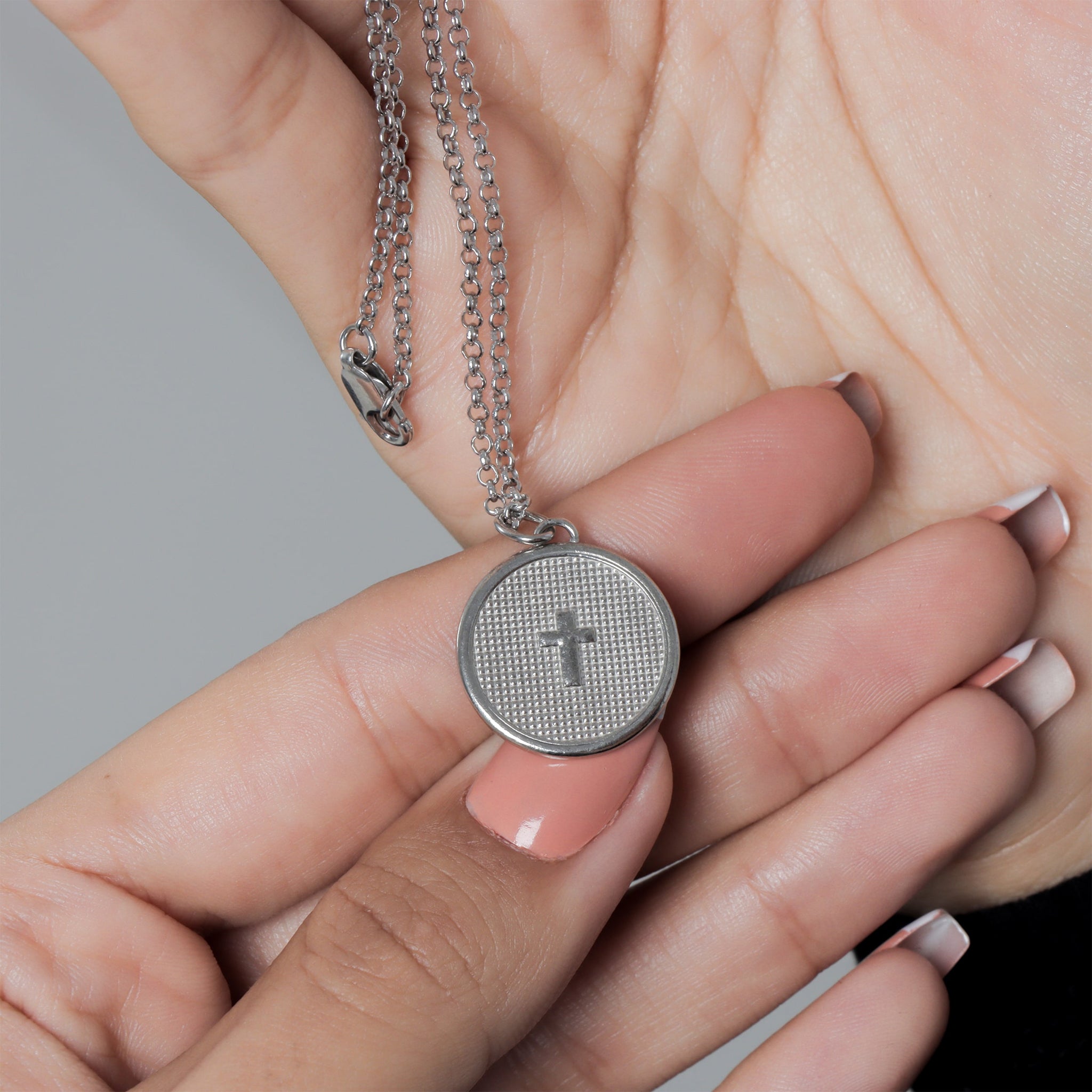 Saint Christopher Medal Pendant | Medium - Gloria Jewels