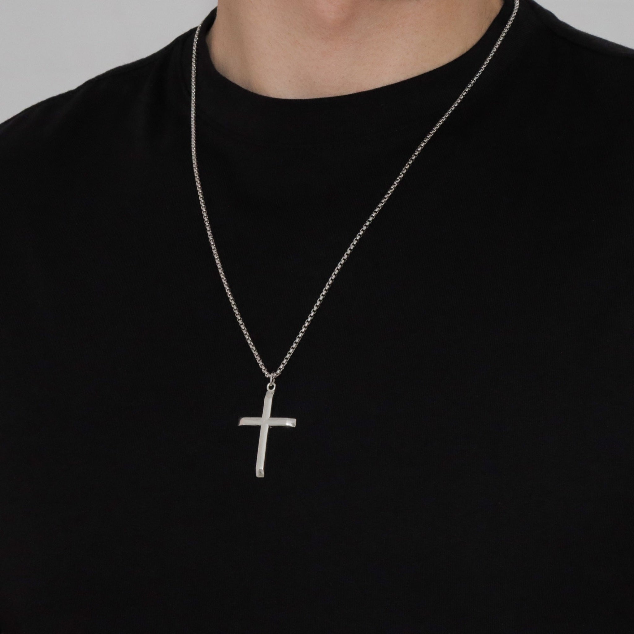 Classic Cross Pendant - Gloria Jewels