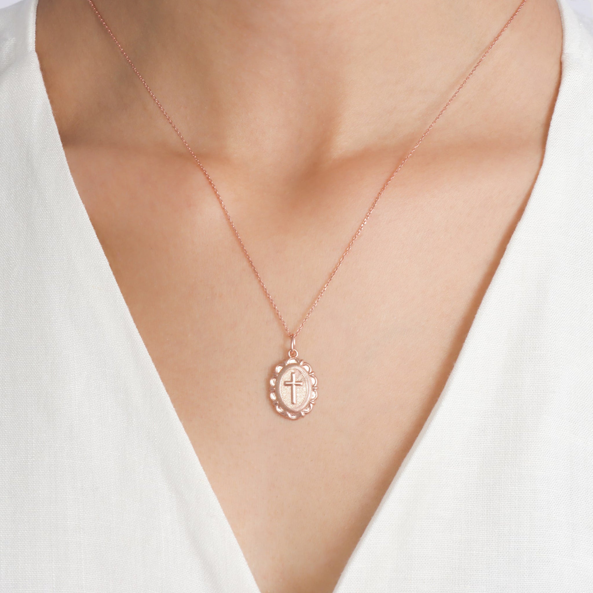 Cross Medallion Pendant Necklace - Gloria Jewels