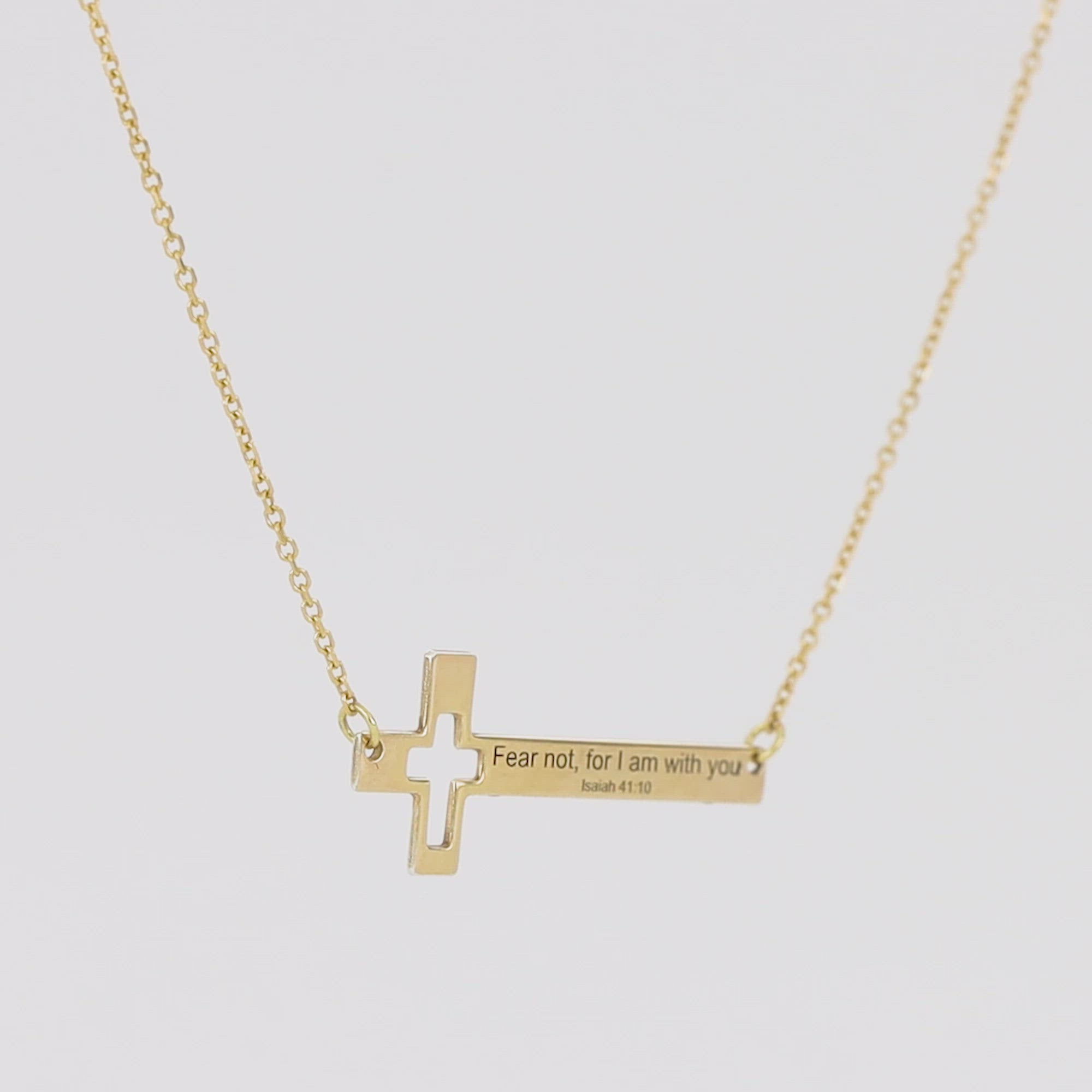 Collar con cruz lateral "La Saphira"