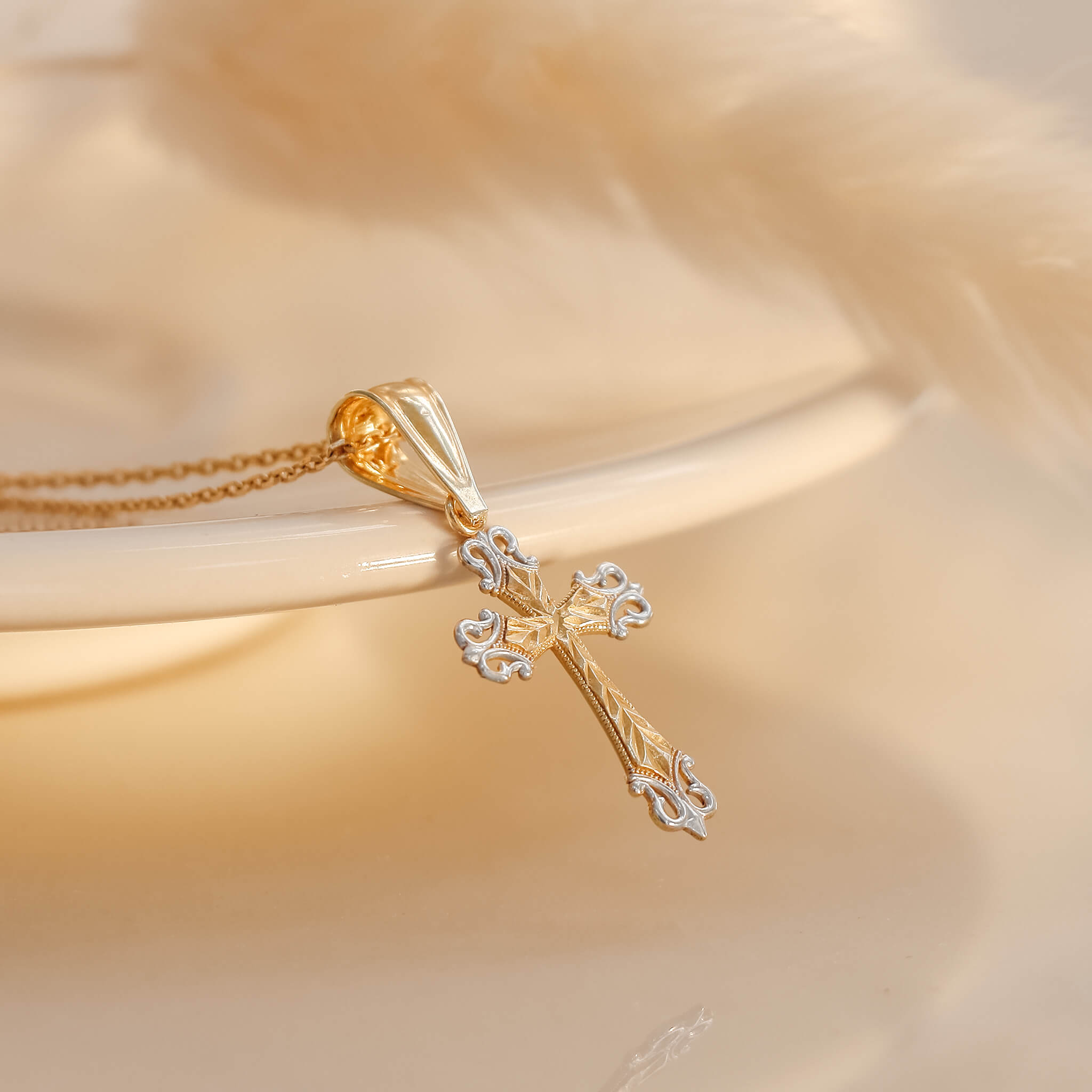 Ealborate Edge Cross Necklace - Gloria Jewels