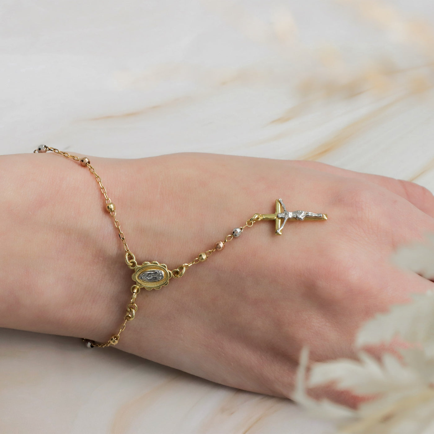 "The Gloria Timeless" Rosary Bracelet
