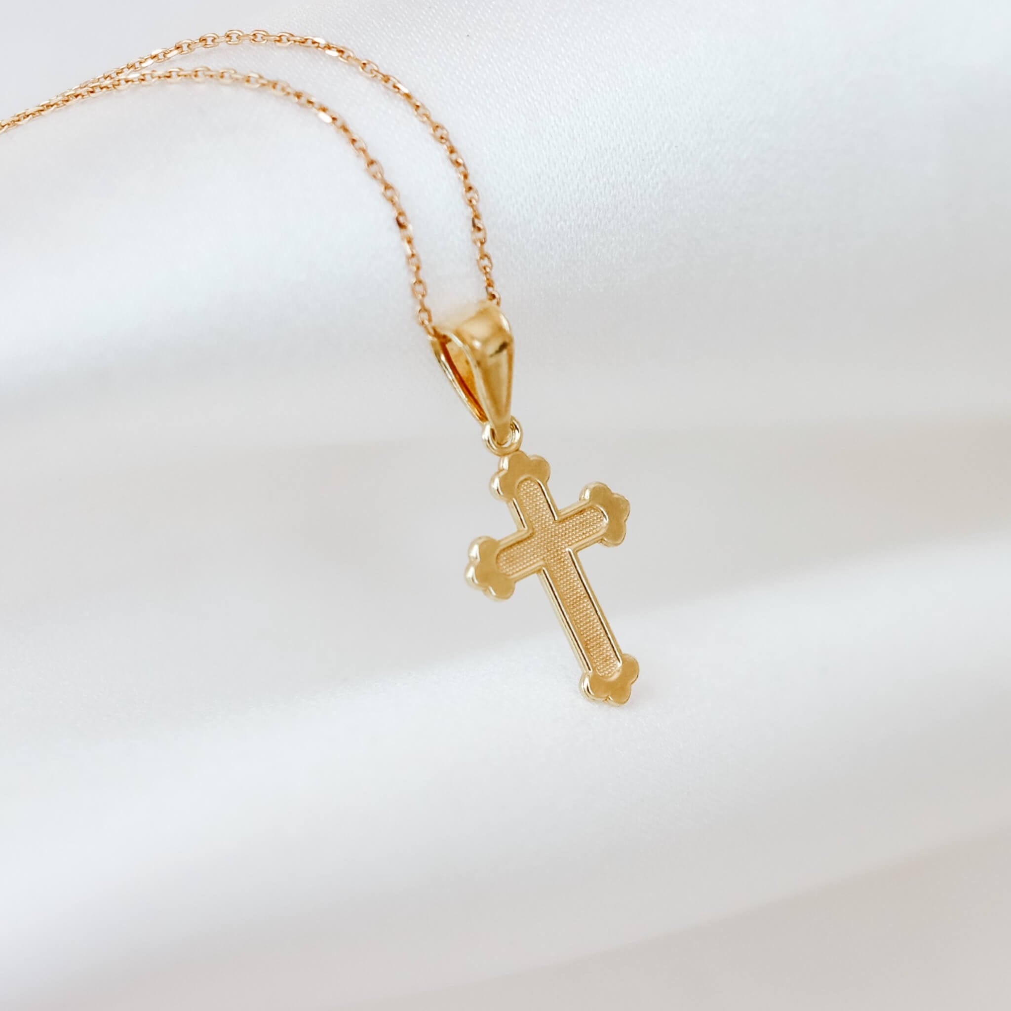 Traditional Style Cross Pendant Necklace - Gloria Jewels