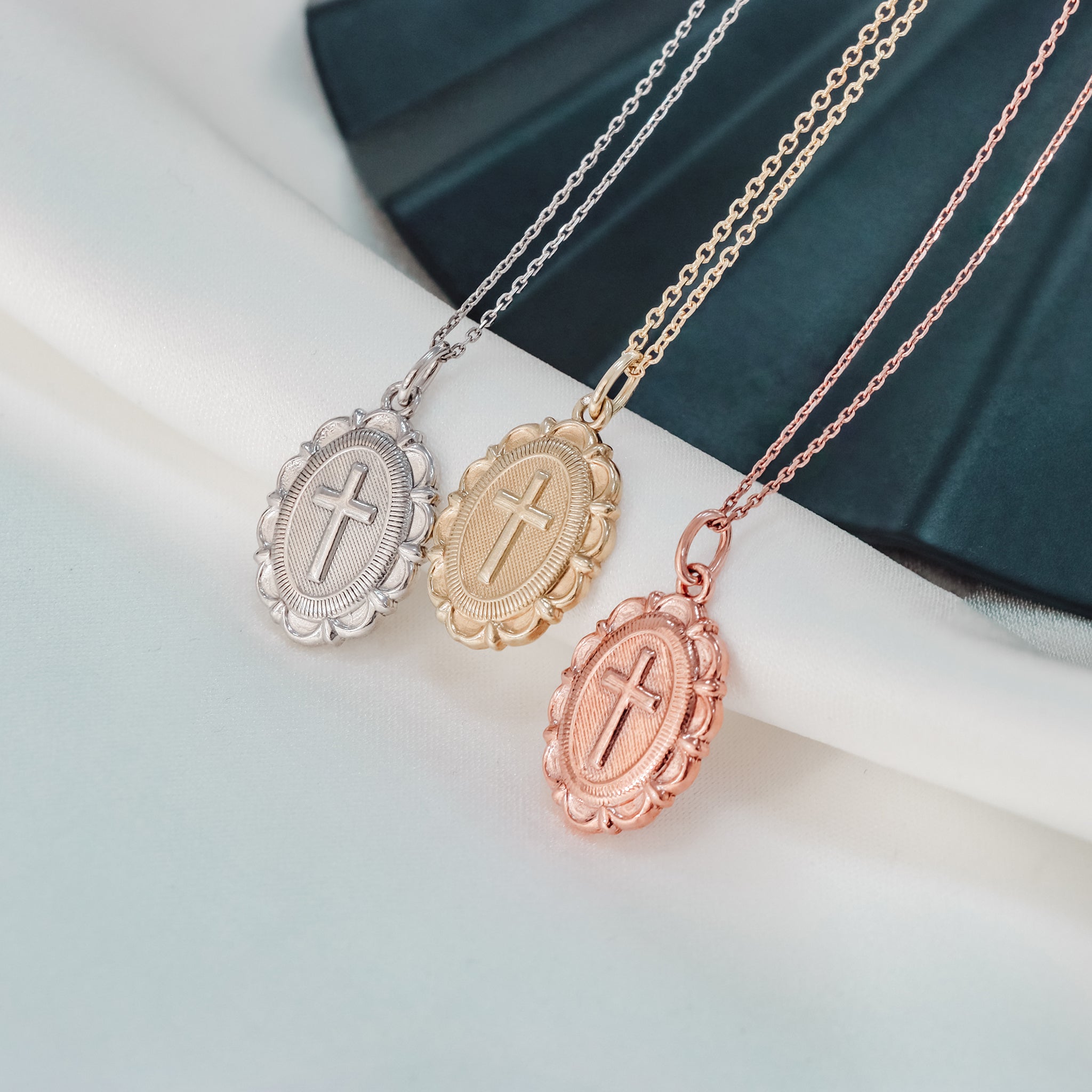 Cross Medallion Pendant Necklace - Gloria Jewels