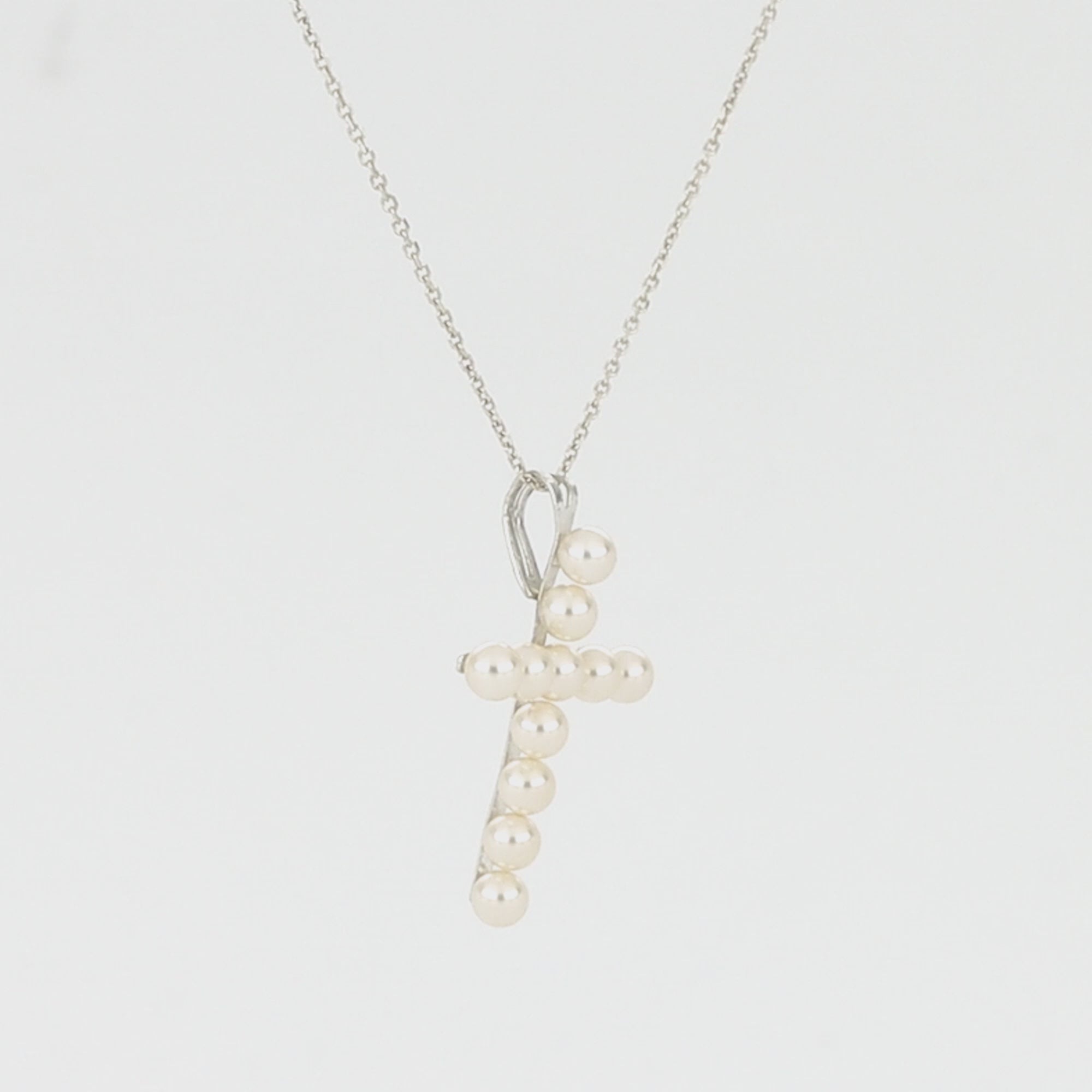 Colgante de cruz de la Sabiduría con perlas